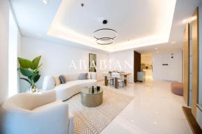 Luxury Upgraded 1BR with Skyline Views in Dubai Marina
